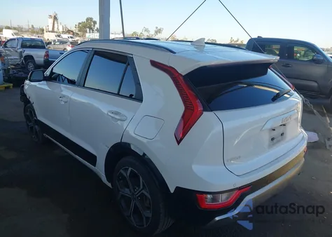 2023 Kia Niro Ex Touring z USA, uszkodzony, nr VIN KNDCR3LE5P5098757